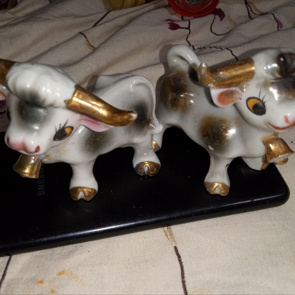 Vintage salt and pepper shakers